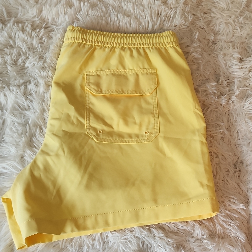 Abercrombie Fitch Yellow Short with Pocket Brand New